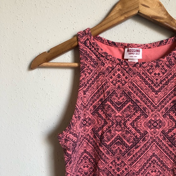 Cropped Tank - Picture 2 of 6